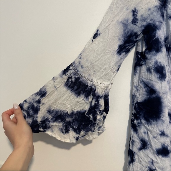 Knox Rose blue & white Tie Dye Off the Shoulder Dress bell Sleeves with Crochet - Picture 6 of 7
